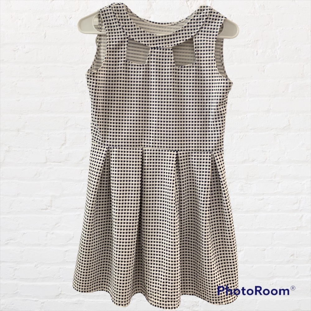 Blue and White pattern Pleated Mini Dress Size M-L